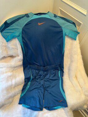 NIKE Mens Soccer Set Slim Fit Size Small